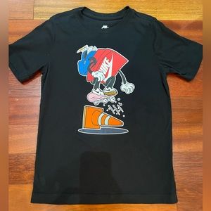Nike T-shirt Big Boy Size Medium